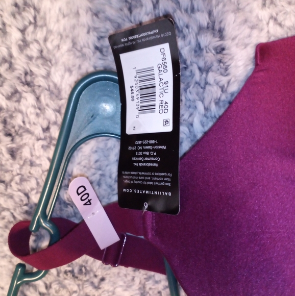 NWT! BALI Intimates Smoothing Bra - Picture 2 of 6